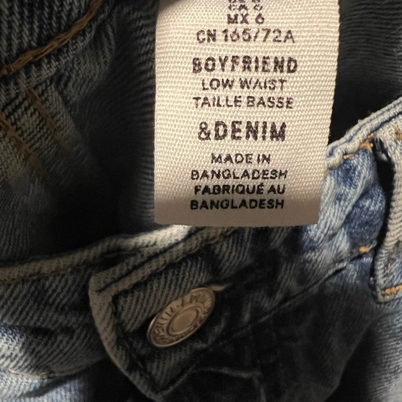 Jeans - Picture 2 of 5